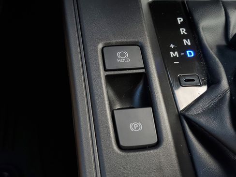 Used 2026 Toyota Corolla Cross L image 29