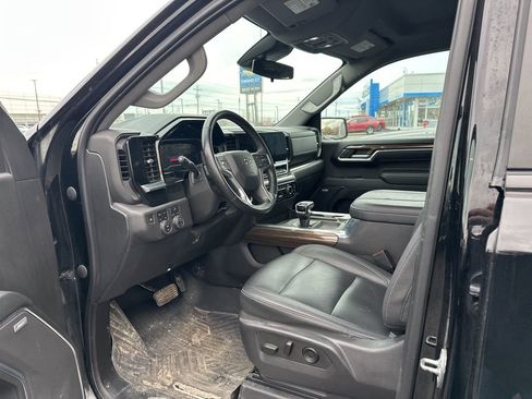 Used 2023 Chevrolet Silverado 1500 LT Trail Boss image 8