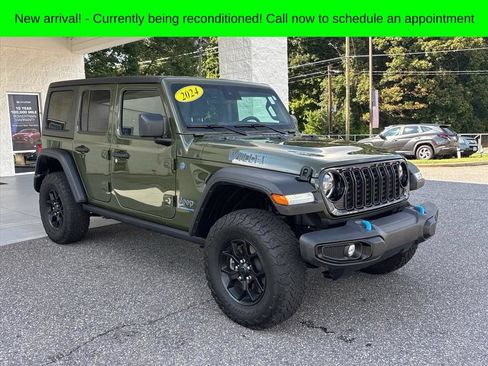 Used 2024 Jeep Wrangler Unlimited AWD/4WD image 22