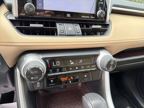Used 2020 Toyota RAV4 Limited w/ Limited Grade Weather Package AWD/4WD image 19