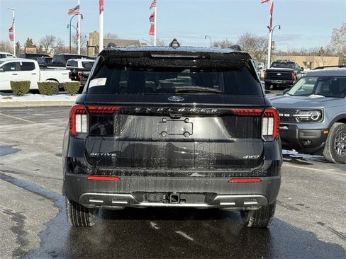 New 2026 Ford Explorer Active w/ Active Comfort Package image 6