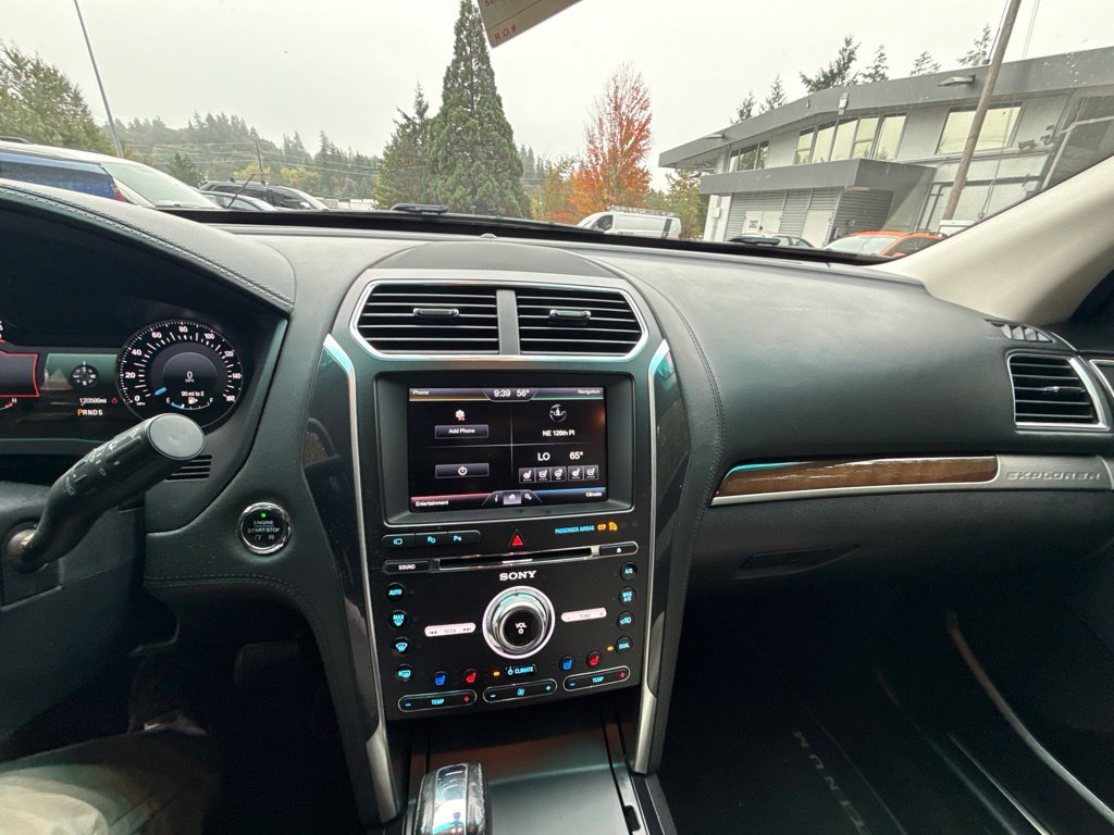 Used 2016 Ford Explorer Platinum AWD/4WD image 21