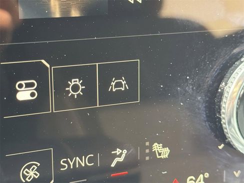 Used 2025 GMC Acadia Elevation image 18