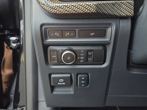 Used 2024 Ford F150 Lariat w/ Equipment Group 502A High AWD/4WD image 25