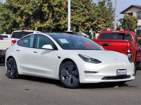 Used 2022 Tesla Model 3 Long Range image 2