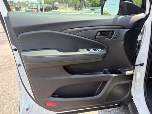 Used 2025 Honda Ridgeline TrailSport image 19