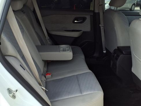 Used 2023 Nissan Rogue SV image 23