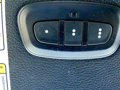 Used 2023 Jeep Gladiator Sport image 29