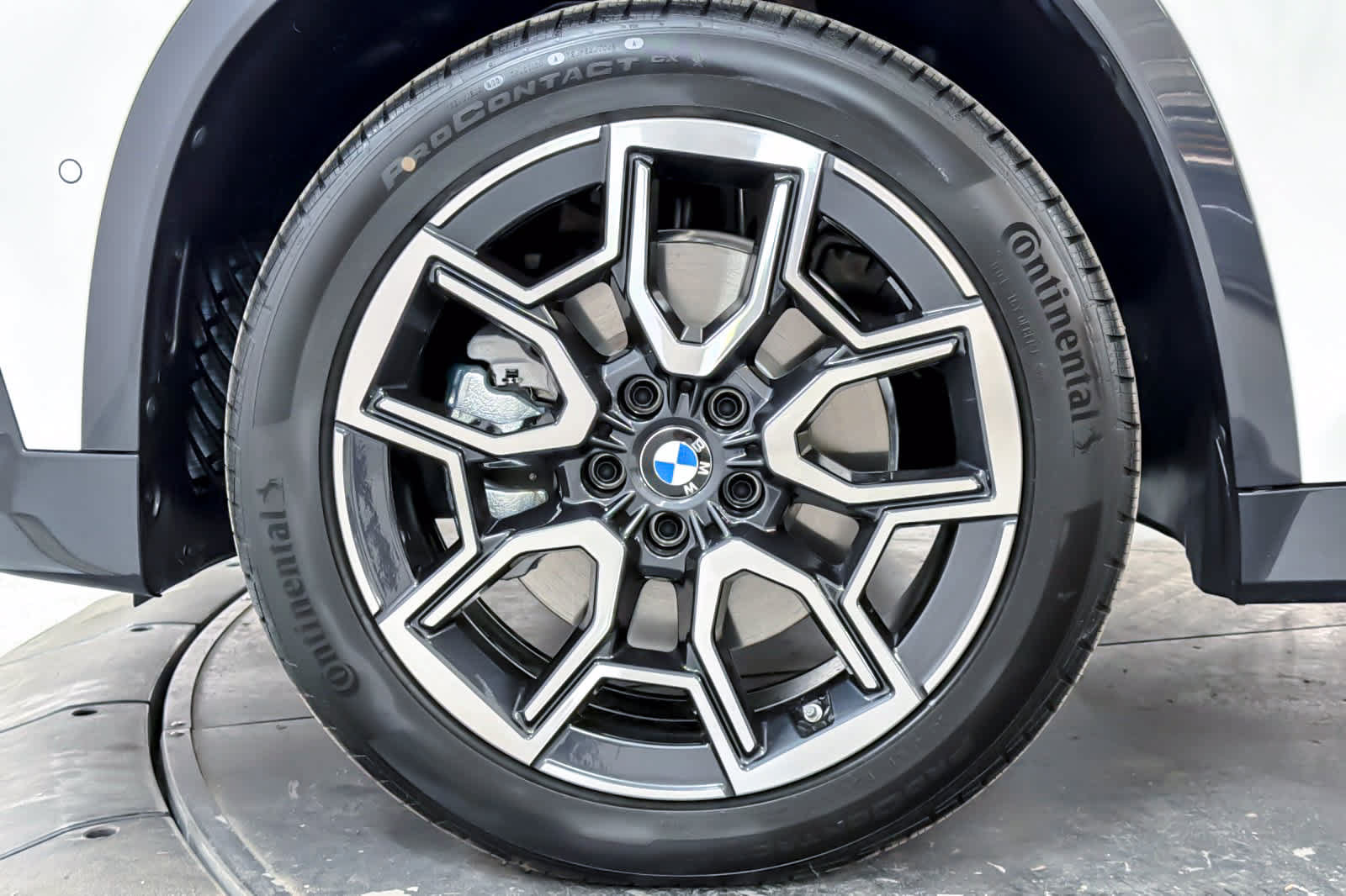 Used 2026 BMW X1 xDrive28i w/ Technology Package AWD/4WD image 25