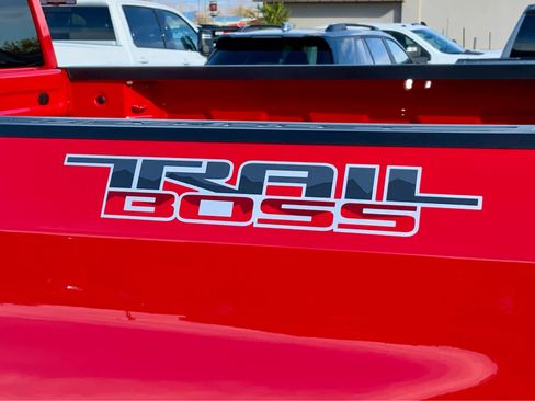 New 2026 Chevrolet Silverado 1500 Custom Trail Boss w/ LPO, Dark Essentials Package image 26