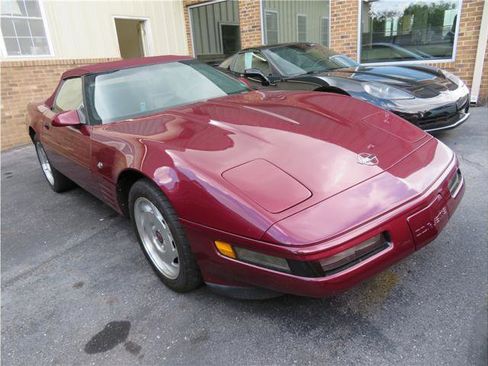 Used 1993 Chevrolet Corvette Convertible image 25