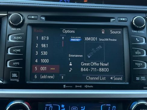 Used 2017 Toyota Highlander Limited image 24