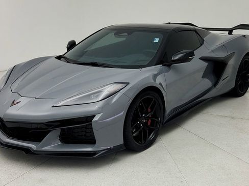 Used 2025 Chevrolet Corvette Z06 w/ Battery Protection Package image 4