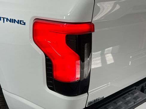 Used 2023 Ford F150 Lightning XLT image 36