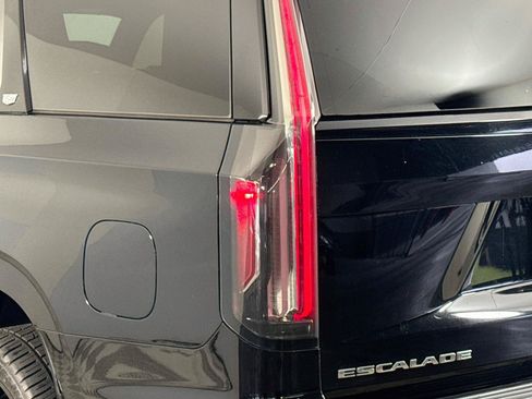 Used 2021 Cadillac Escalade Sport RWD image 36