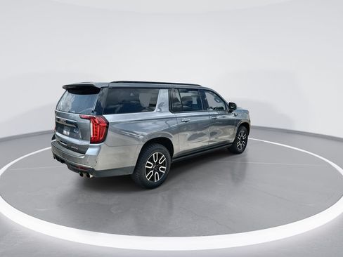 Used 2022 GMC Yukon XL AT4 AWD/4WD image 8