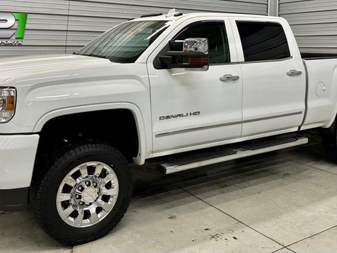 Used 2015 GMC Sierra 2500 Denali w/ Driver Alert Package image 1