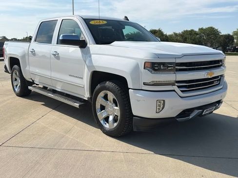 Used 2018 Chevrolet Silverado 1500 LTZ Z71 w/ LTZ Plus Package AWD/4WD image 4