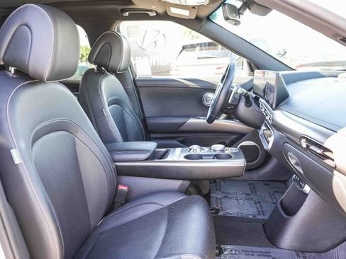 Used 2023 Genesis GV60 Advanced AWD/4WD image 18