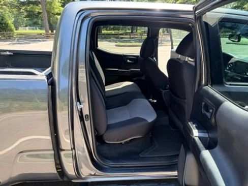 Used 2023 Toyota Tacoma TRD Sport AWD/4WD image 26