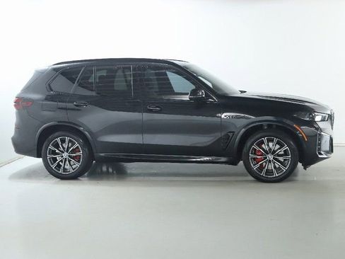 Certified 2024 BMW X5 xDrive40i w/ M Sport Package AWD/4WD image 12