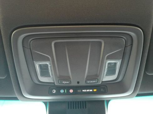 Used 2025 Chevrolet Silverado 1500 LT RWD image 45