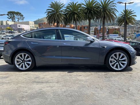 Used 2018 Tesla Model 3 Long Range image 5