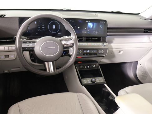 Used 2024 Hyundai Kona Limited image 2