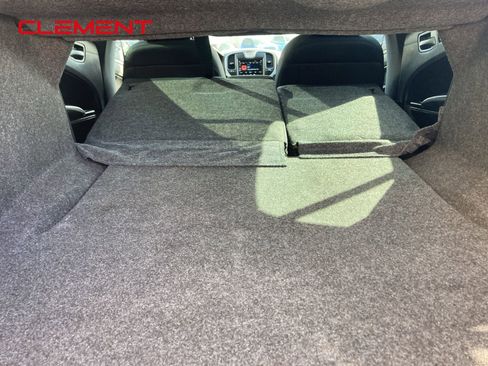 Used 2021 Chrysler 300 Touring image 49