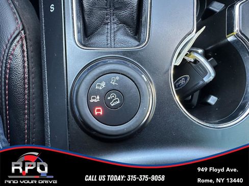 Used 2019 Ford Explorer XLT w/ Equipment Group 202A AWD/4WD image 28