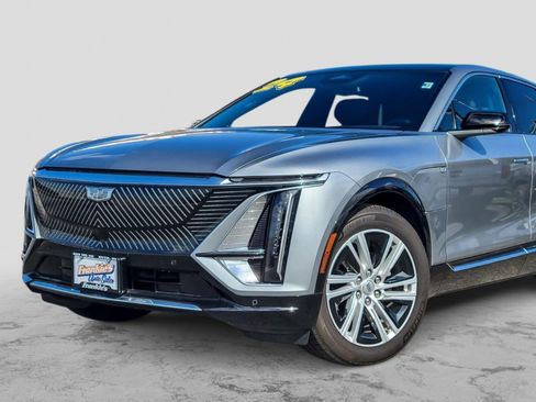 Used 2024 Cadillac Lyriq Tech w/ LPO, Floor Liner Package AWD/4WD image 2