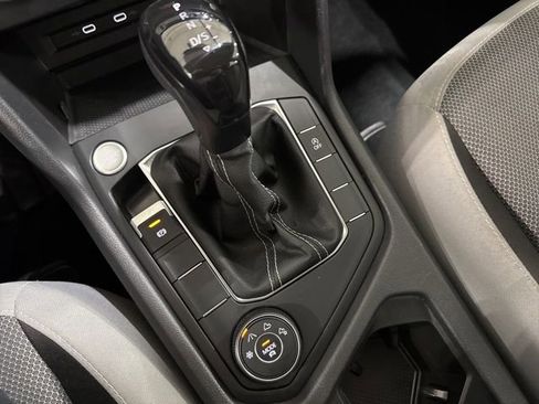 Certified 2022 Volkswagen Taos S image 18