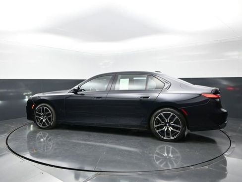 Used 2023 BMW 760i xDrive AWD/4WD image 2