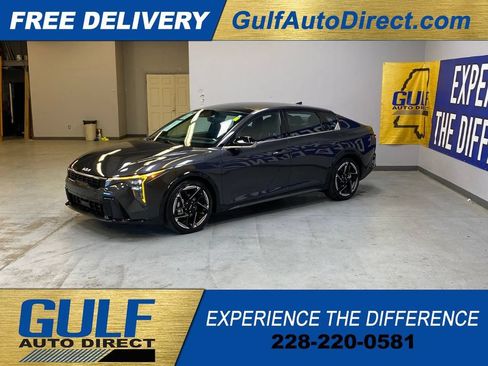 Used 2025 Kia K4 GT-Line w/ GT-Line Premium Package FWD image 5
