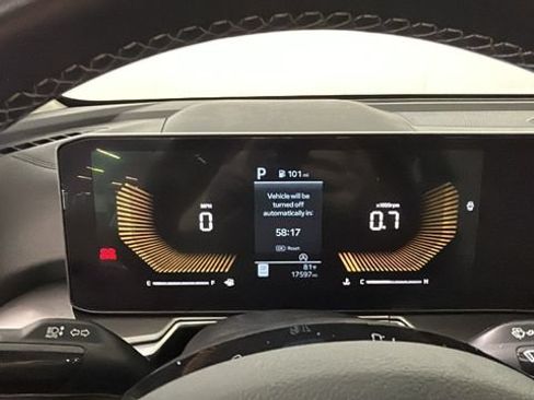 Used 2025 Kia Sorento S w/ Panoramic Sunroof Package FWD image 18