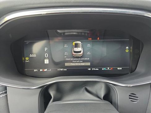 Certified 2025 Jaguar F-PACE R-Dynamic S image 20