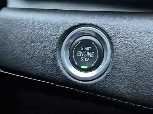 Used 2021 Cadillac Escalade ESV Sport w/ LPO, Illumination Package AWD/4WD image 19