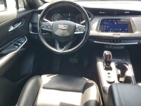 Certified 2023 Cadillac XT4 Luxury w/ LPO, Onyx Lite Package image 15