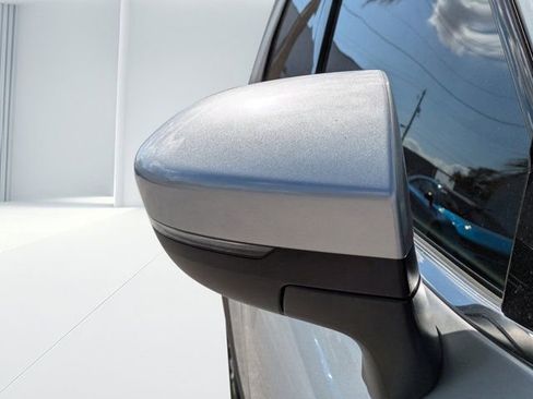 Used 2023 Nissan Pathfinder Platinum w/ Cargo Package image 10