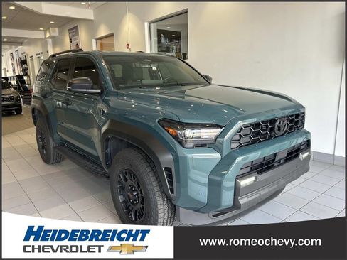 Used 2025 Toyota 4Runner TRD Off-Road Premium AWD/4WD image 1