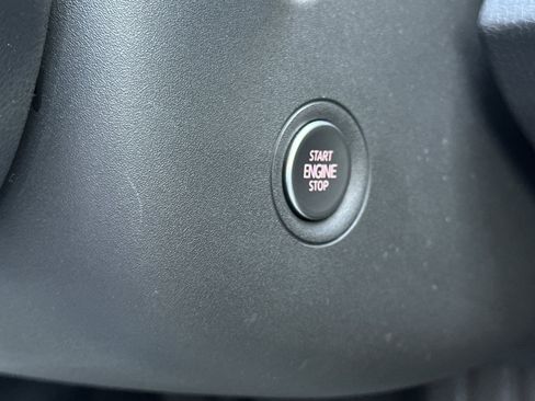 Used 2023 Volkswagen ID.4 Pro RWD image 23