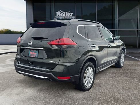 Used 2018 Nissan Rogue SV AWD/4WD image 2