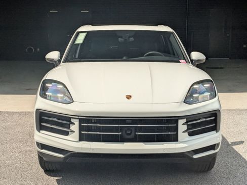 Used 2025 Porsche Cayenne E-Hybrid image 6