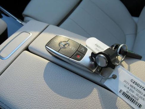 Used 2021 Mercedes-Benz GLA 250 image 30