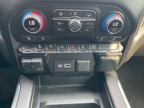 Used 2021 Chevrolet Silverado 1500 LT Trail Boss w/ Convenience Package II AWD/4WD image 7