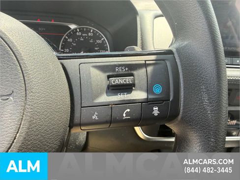 Used 2023 Nissan Rogue SV AWD/4WD image 24