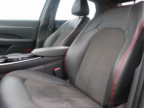 Used 2023 Hyundai Sonata SEL Plus image 11
