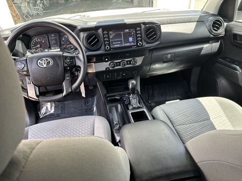 Used 2022 Toyota Tacoma SR RWD image 18