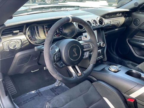 Used 2022 Ford Mustang Shelby GT500 w/ Carbon Fiber Track Pack image 19
