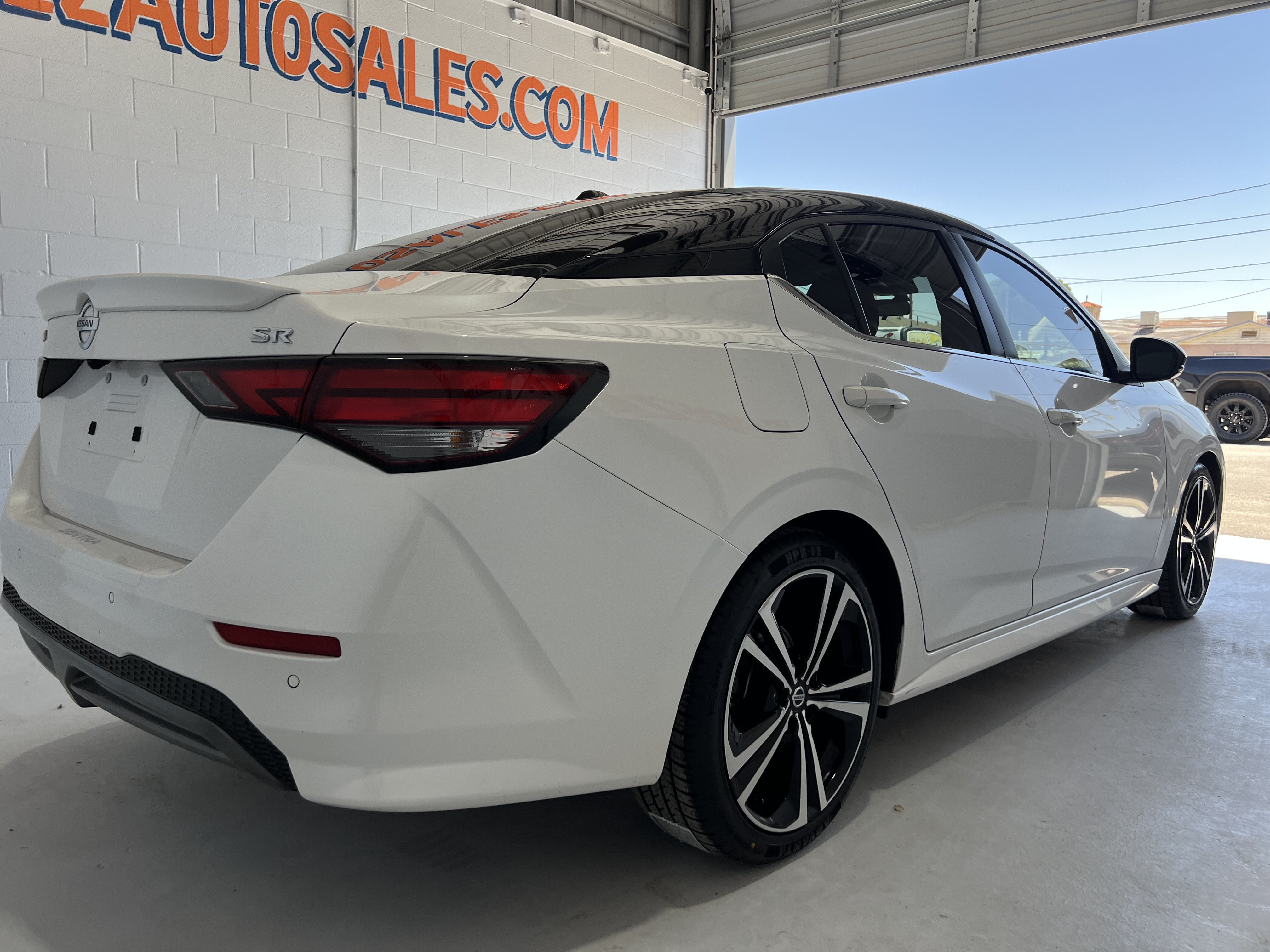 Used 2023 Nissan Sentra SR FWD image 10